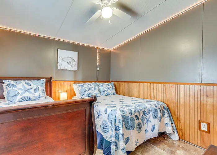 W/ Private Dock - 7 Mi To Beaches Holiday home *