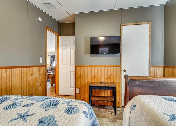 W/ Private Dock - 7 Mi To Beaches