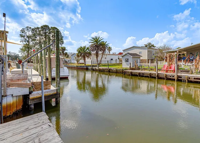 W/ Private Dock - 7 Mi To Beaches Holiday home *