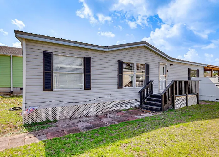 Holiday home W/ Private Dock - 7 Mi To Beaches *