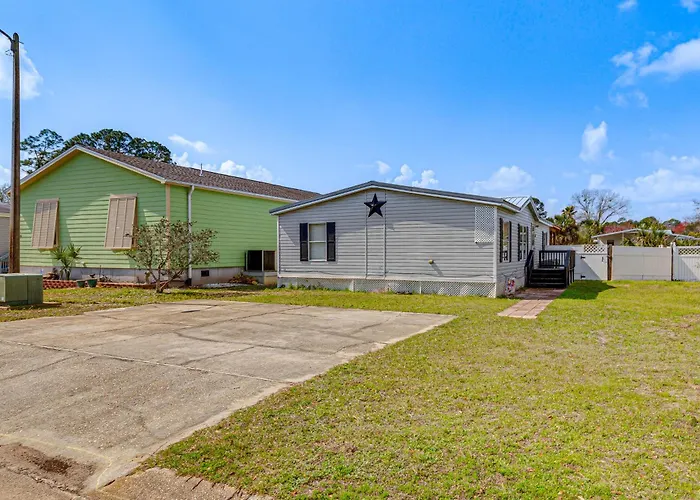 W/ Private Dock - 7 Mi To Beaches Holiday home